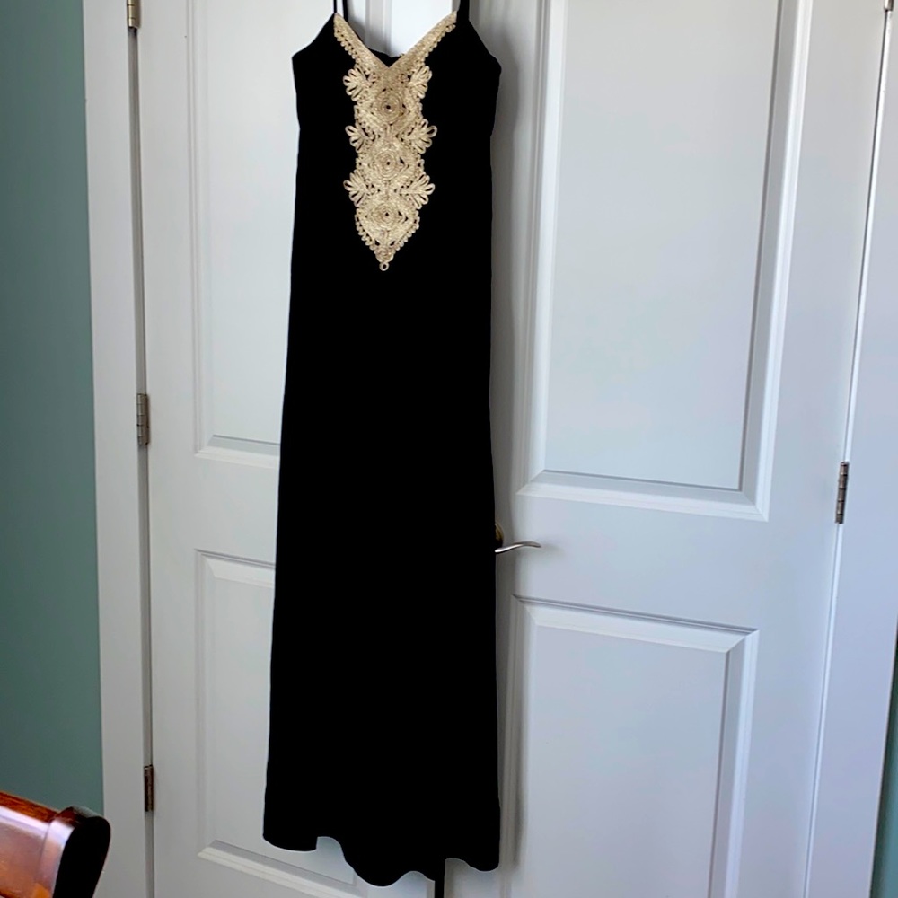 Woman’s Lilly Pulitzer dress 4